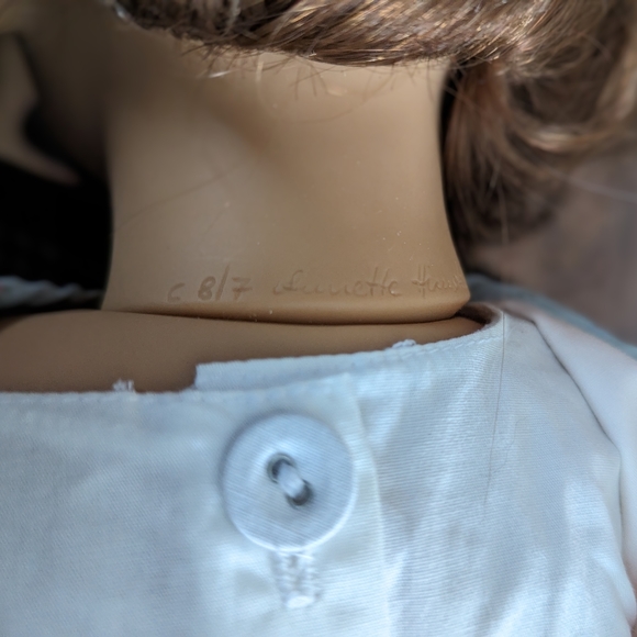 German Annette Himstedt "Liri" doll - Picture 4 of 4